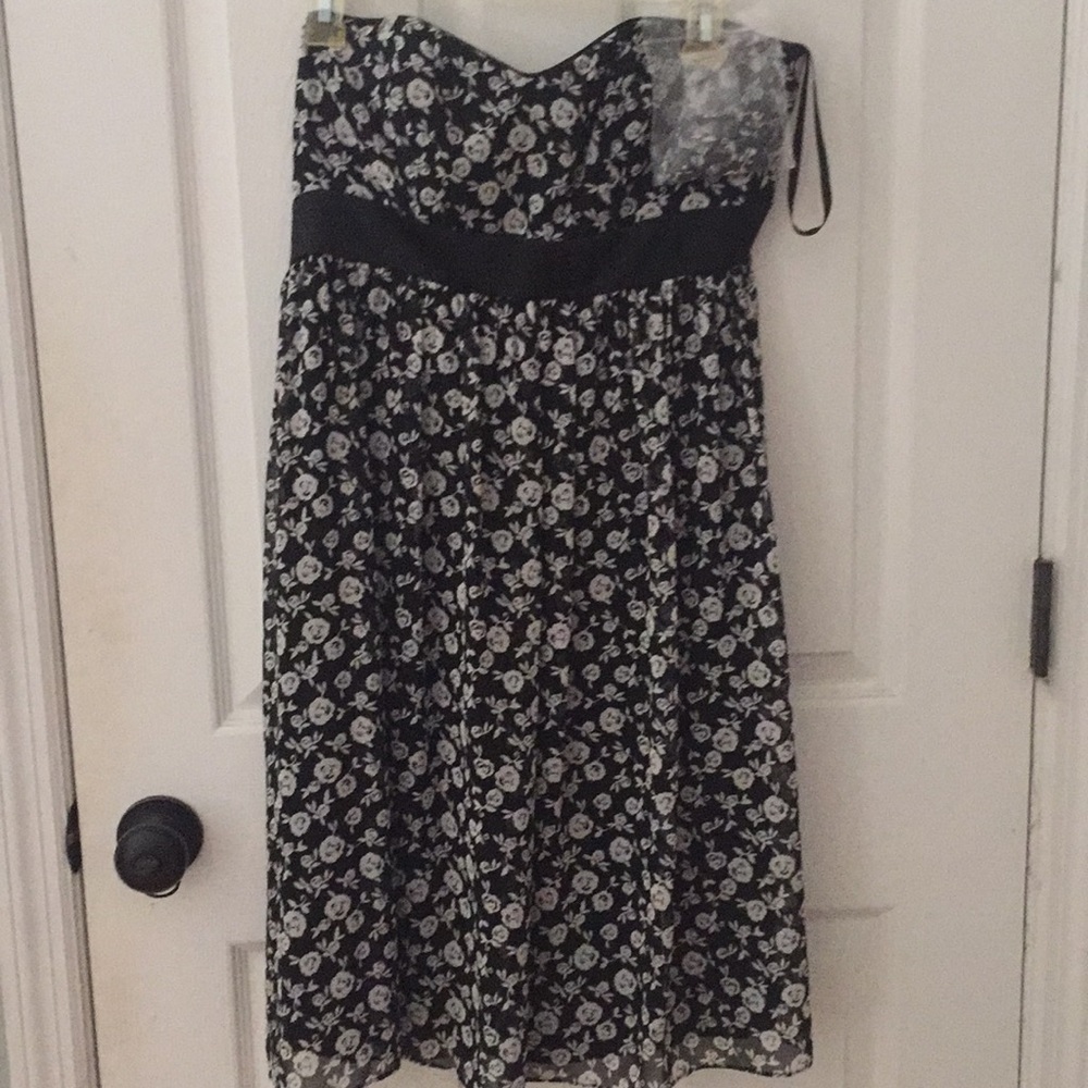 White House black market strapless black